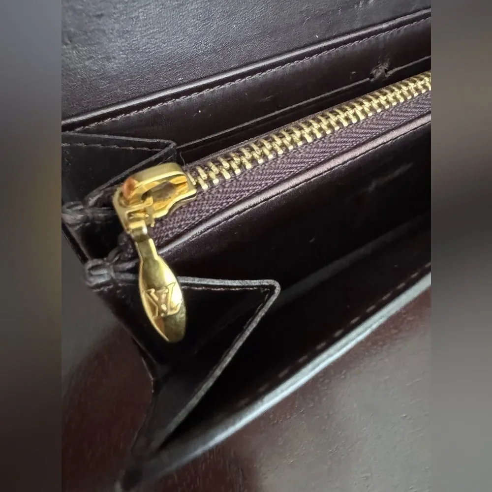 Louis Vuitton Vernis Amarant Sarah Wallet